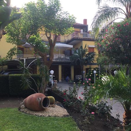 Casa Delle Rose Villa Катания Екстериор снимка