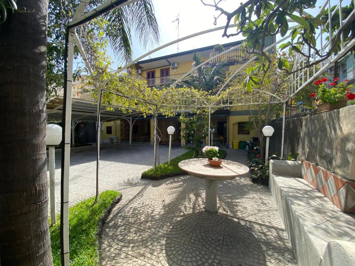 Casa Delle Rose Villa Катания Екстериор снимка