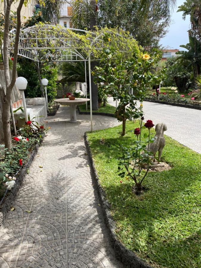 Casa Delle Rose Villa Катания Екстериор снимка
