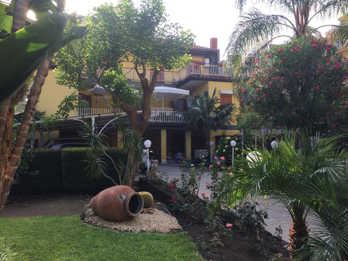 Casa Delle Rose Villa Катания Екстериор снимка